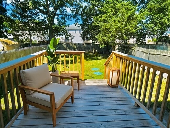 Photo - 21 Saratoga Rd Townhome