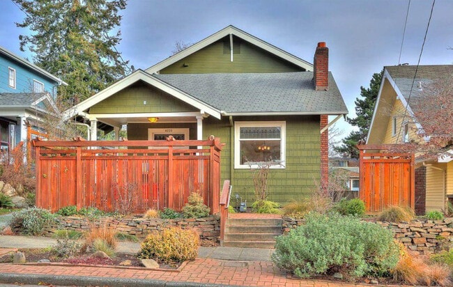 Building Photo - 4220 Bagley Ave N