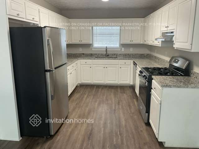 Foto del edificio - 75 Falcon Ridge Dr