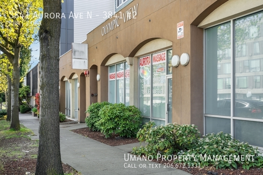 Primary Photo - 3841 Aurora Ave N