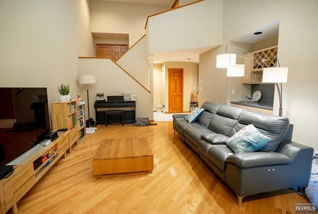 Foto del edificio - 105 Aspen Ct