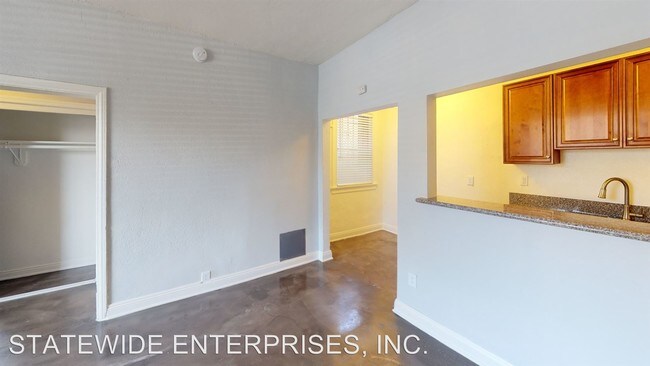 Foto del edificio - 516 N Harvard Blvd