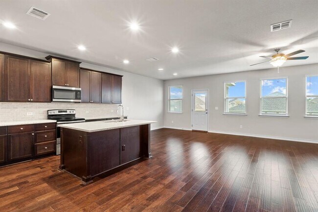 Foto del edificio - 277 Magna Ln