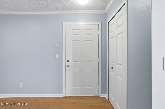 Building Photo - 400 Sandiron Cir
