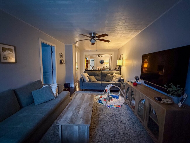 Living Room 2 - 1708 W Cullerton St