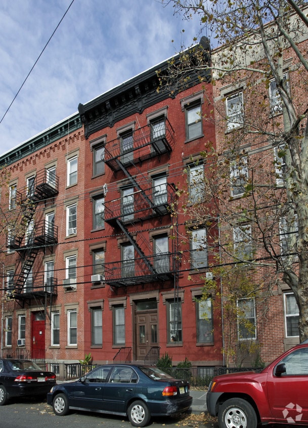 Primary Photo - 276 2nd St