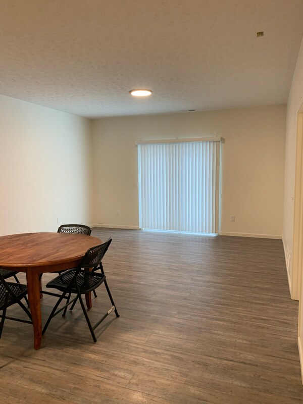 Foto del edificio - 456 Westside Dr, Unit 5