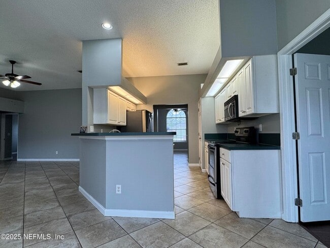 Foto del edificio - 9841 Staple Inn Ct