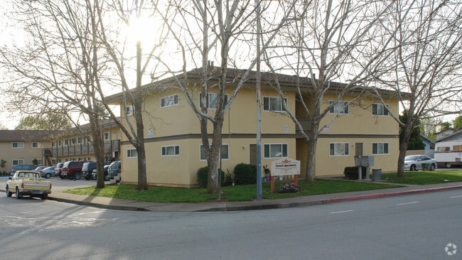 Building Photo - Connell Apartments