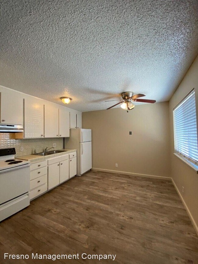 Foto del edificio - 1360-1370 E Bulldog Ln