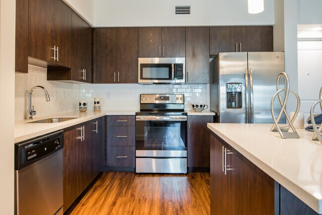 Building Photo - Avalon Miramar