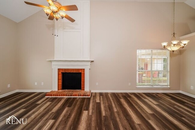 Building Photo - 6725 Crossbrook Ln