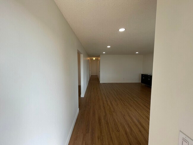 Foto del edificio - 3196 Crescent Ave