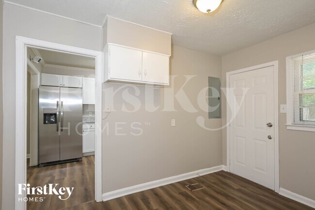 Foto del edificio - 2668 Hood Ave NW