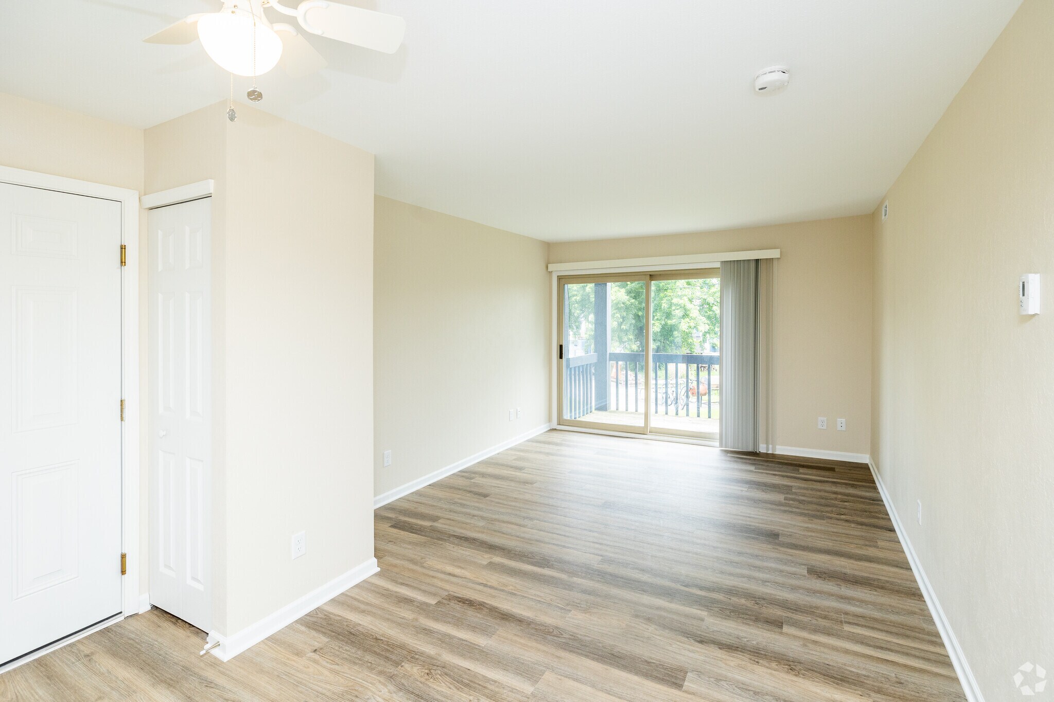 River Ridge Apartments – photo 2