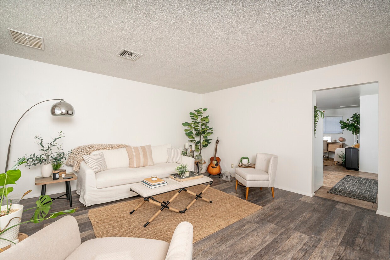 Foto principal - 1609 S Parkside Dr