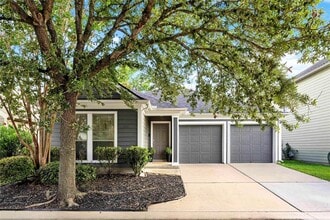 Building Photo - 6018 Lynwood Banks Ln