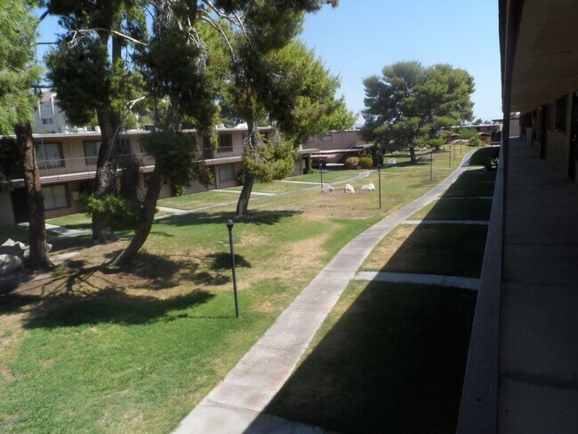 Foto del edificio - Affordable 1 Bedroom  Condo In Central Las...
