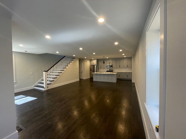 Foto del edificio - AMAZING 4 BED 8 BATH UNIT!!!!