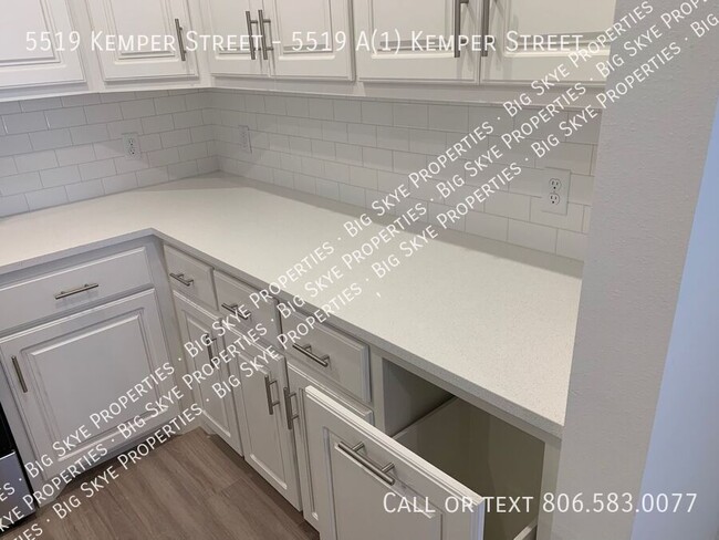 Foto del edificio - 5519 Kemper St
