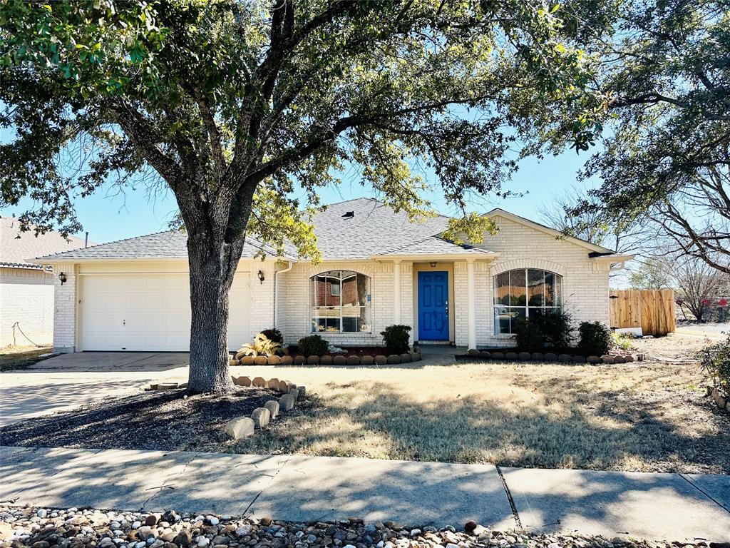Foto principal - 14815 Snelling Dr