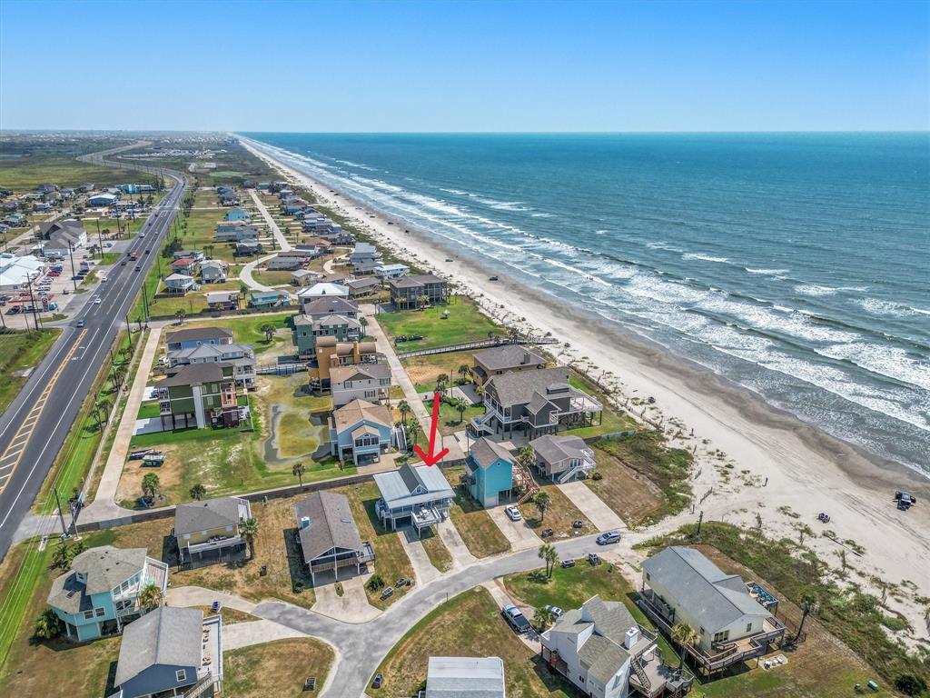 Primary Photo - 16904 Beachcomber Dr