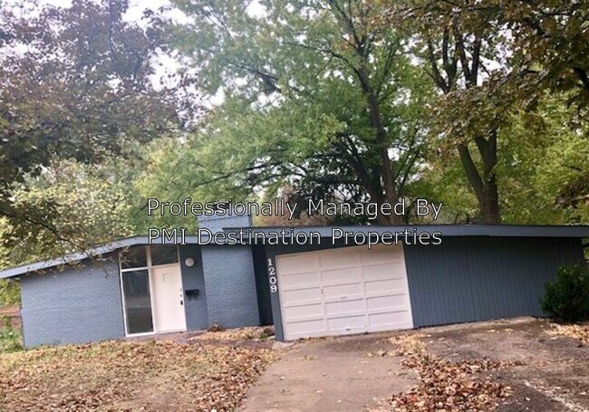 Foto del edificio - 1209 NE 66th St