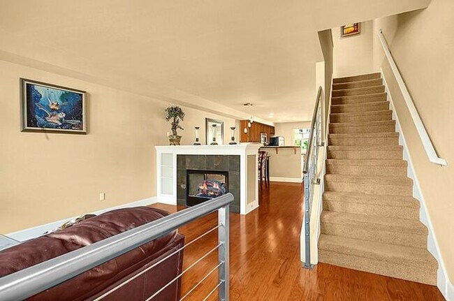 Building Photo - 2663 SW Sylvan Heights Dr