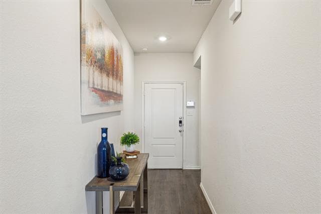 Foto del edificio - 909 Emerald Gate Dr