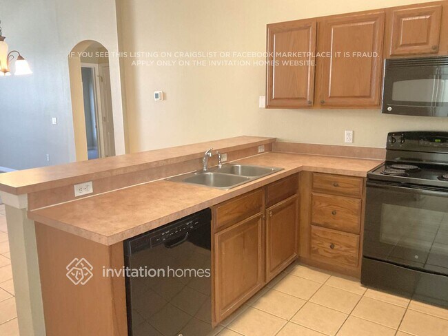 Foto del edificio - 4631 Cumbrian Lakes Dr