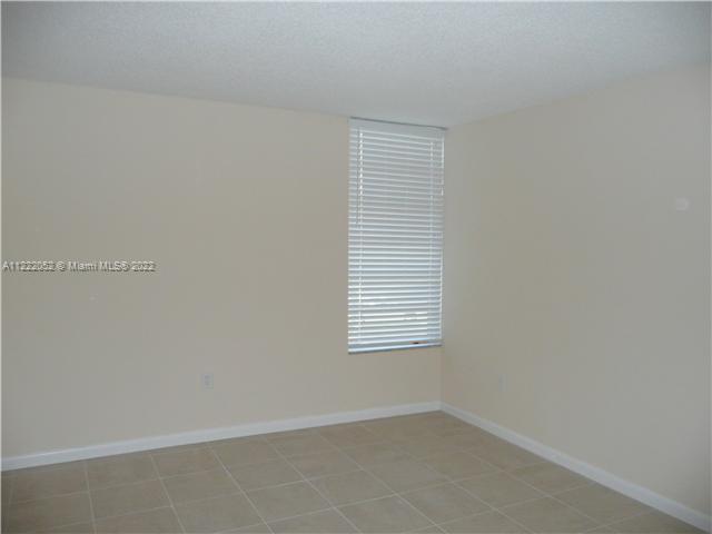 Building Photo - 502 NW 87th Ave