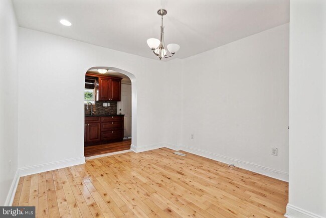 Foto del edificio - 2553 Collins St