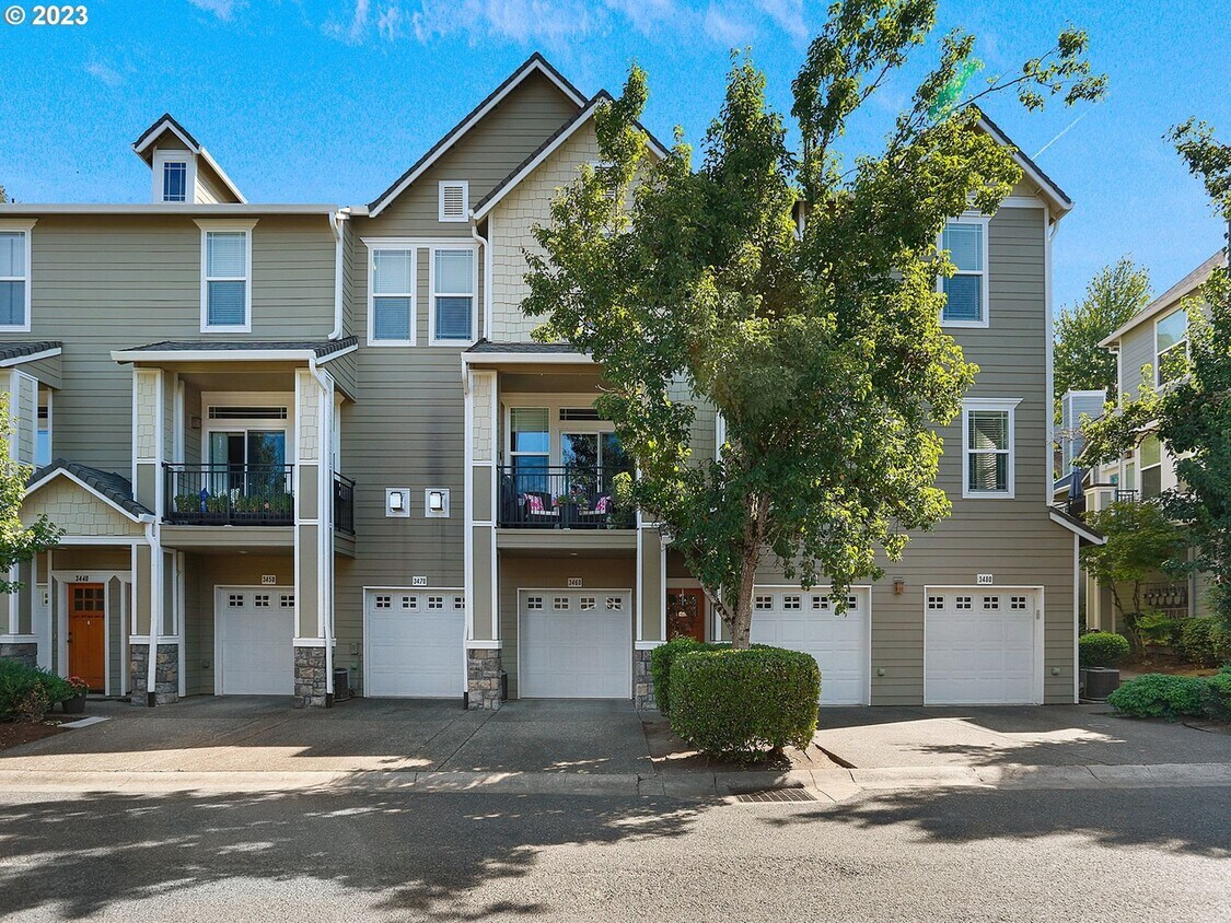 Primary Photo - 3460 Summerlinn Dr