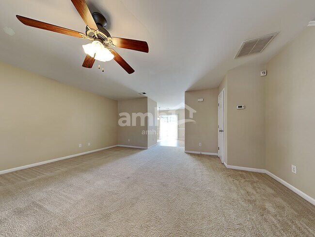 Foto del edificio - 4022 Tarrant Trace Cir
