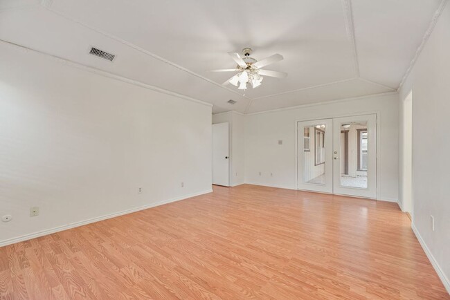 Building Photo - 6943 Mill Falls Dr