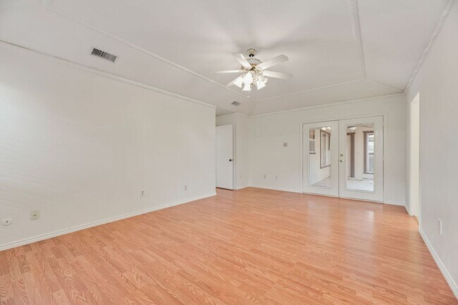 Foto del edificio - 6943 Mill Falls Dr