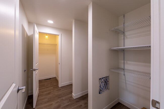 Building Photo - 7 Dreycott Ln