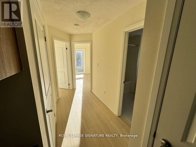 Photo du bâtiment - 25 Priya Ln