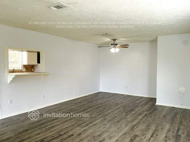 Building Photo - 2835 Pilgrims Point Dr
