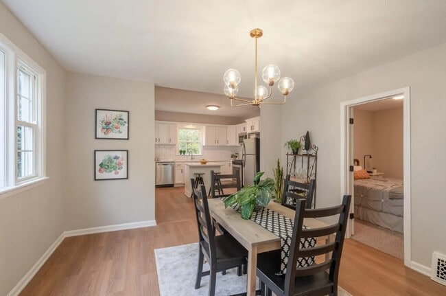 Foto del edificio - 1128 Mc Reynolds Ave NW