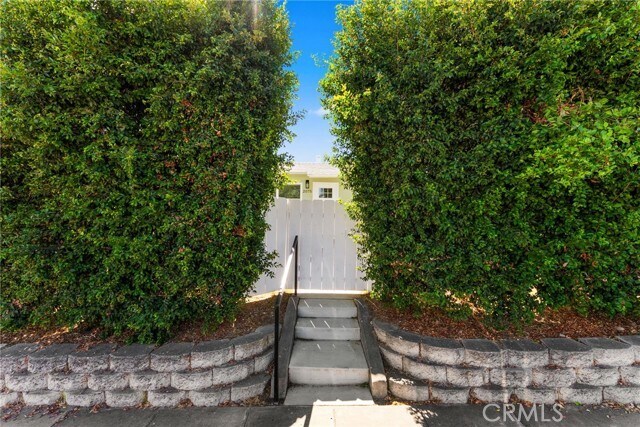 Primary Photo - 2077 Reed Ave