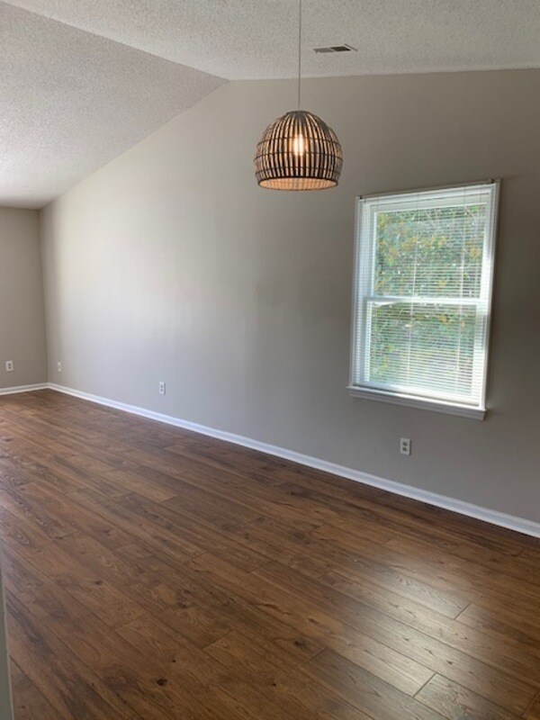 Foto del edificio - 10232 Rose Meadow Ln