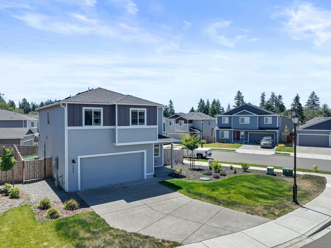 Primary Photo - Modern 3-Bed Home in Lacey - $25K+ in Upgr...