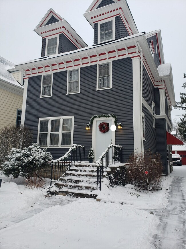 Foto del edificio - 91 Lancaster Ave