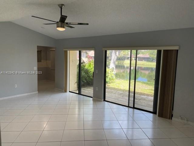 Foto del edificio - 9673 NW 16th St