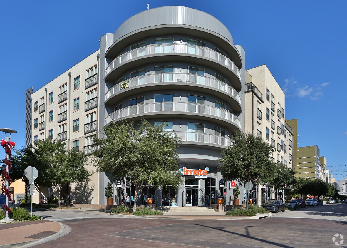 Lofts at West 7th Apartments Fort Worth, TX