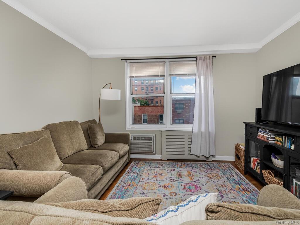 Primary Photo - 3636 Fieldston Rd