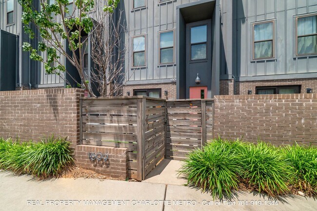 Foto del edificio - 1609 Parkwood Ave