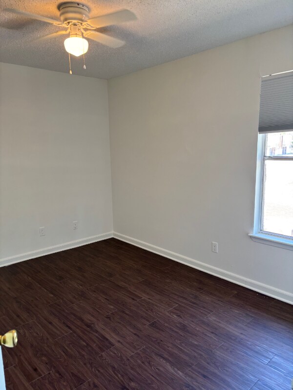 Foto del edificio - 2906 Sweeney Ln
