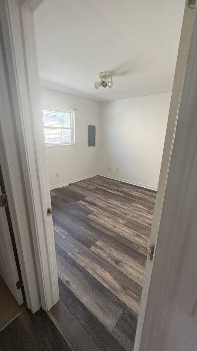 dormitorio 2/2 - 1012 Woodward Ave